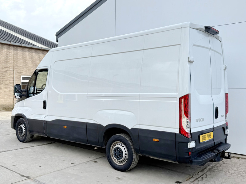 Iveco Daily 35S14 2.3 L2H2 Climate Control Cruise Control Trekhaak Lucht Geveerde Stoel - Panel van: picture 2 Iveco Daily 35S14 2.3 L2H2 Climate Control Cruise Control Trekhaak Lucht Geveerde Stoel - Panel van: picture 2