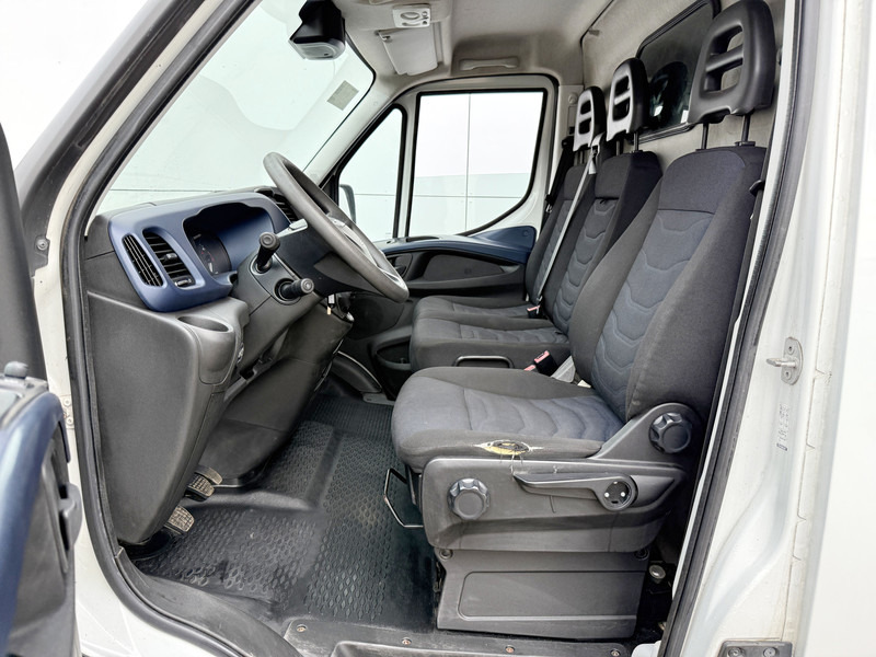 Panel van Iveco Daily 35S14 2.3 L3H2 Climate Control Cruise Control Trekhaak Imperiaal: picture 7 Panel van Iveco Daily 35S14 2.3 L3H2 Climate Control Cruise Control Trekhaak Imperiaal: picture 7