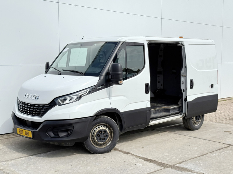 Iveco Daily 35S16 2.3 Automaat L1H1 Dubbele Schuif Airco Cruise Control Navigatie Camera LED - Panel van: picture 2 Iveco Daily 35S16 2.3 Automaat L1H1 Dubbele Schuif Airco Cruise Control Navigatie Camera LED - Panel van: picture 2