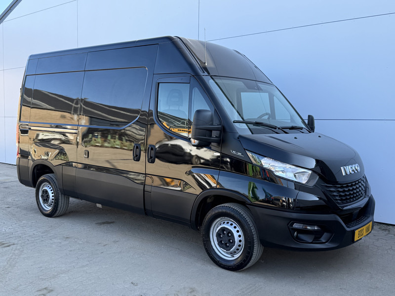 Iveco Daily 35S16 L2H2 Adaptive Cruise Control Airco Camera Navigatie 3,5t Trekhaak - Small van: picture 4 Iveco Daily 35S16 L2H2 Adaptive Cruise Control Airco Camera Navigatie 3,5t Trekhaak - Small van: picture 4
