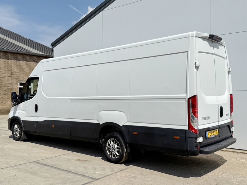 Iveco Daily 35S18 3.0 Automaat L3H2 3.0L Airco Cruise Control LED Lucht Geveerde Bestuurdersstoel - Panel van: picture 2 Iveco Daily 35S18 3.0 Automaat L3H2 3.0L Airco Cruise Control LED Lucht Geveerde Bestuurdersstoel - Panel van: picture 2