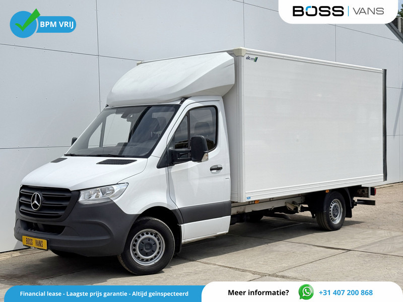Mercedes-Benz Sprinter 315 1.9 CDI Automaat Laadklep Airco Cruise Control Carplay Bakwagen Meubelbak Koffer - Box van: picture 1 Mercedes-Benz Sprinter 315 1.9 CDI Automaat Laadklep Airco Cruise Control Carplay Bakwagen Meubelbak Koffer - Box van: picture 1