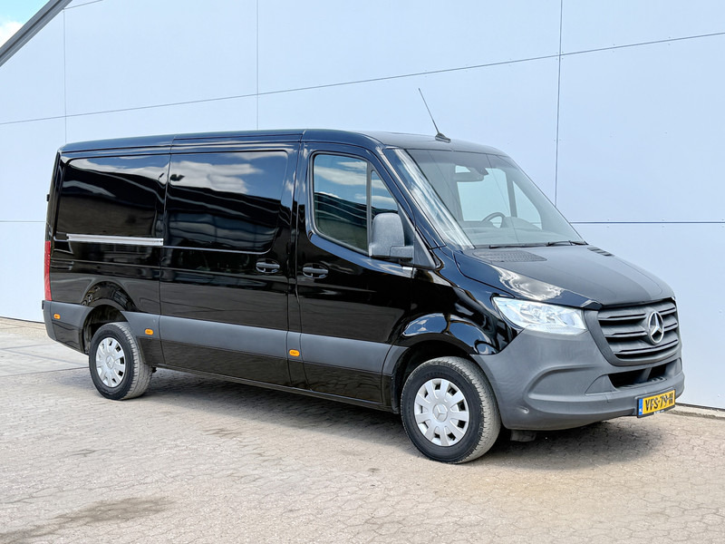 Mercedes-Benz Sprinter 316 CDI Automaat L2H1 Climate Control Cruise Control Camera Trekhaak 3.5 Ton Trekgewicht - Panel van: picture 4 Mercedes-Benz Sprinter 316 CDI Automaat L2H1 Climate Control Cruise Control Camera Trekhaak 3.5 Ton Trekgewicht - Panel van: picture 4