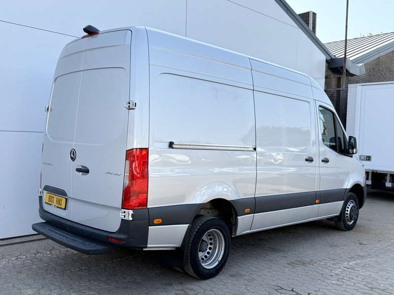 Mercedes-Benz Sprinter 516 2.2 CDI L2H2 Dubbellucht Dubbele Schuif Climate Control Carplay Stoelverwarming Parkeersensoren voor achter - Panel van: picture 4 Mercedes-Benz Sprinter 516 2.2 CDI L2H2 Dubbellucht Dubbele Schuif Climate Control Carplay Stoelverwarming Parkeersensoren voor achter - Panel van: picture 4