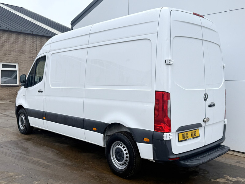 Mercedes-Benz eSprinter 312 ALL-IN PRIJS L2H2 55kWh 168km WLTP 80kw Snelladen Climate Control Stoelverwarming - Panel van, Electric van: picture 2 Mercedes-Benz eSprinter 312 ALL-IN PRIJS L2H2 55kWh 168km WLTP 80kw Snelladen Climate Control Stoelverwarming - Panel van, Electric van: picture 2