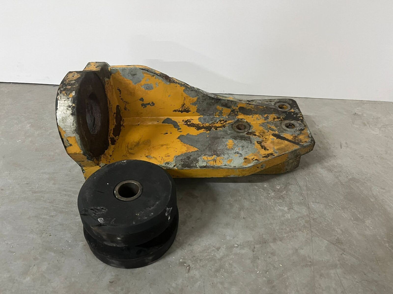 Liebherr Engine Mounts D9408 - Engine and parts: picture 1 Liebherr Engine Mounts D9408 - Engine and parts: picture 1