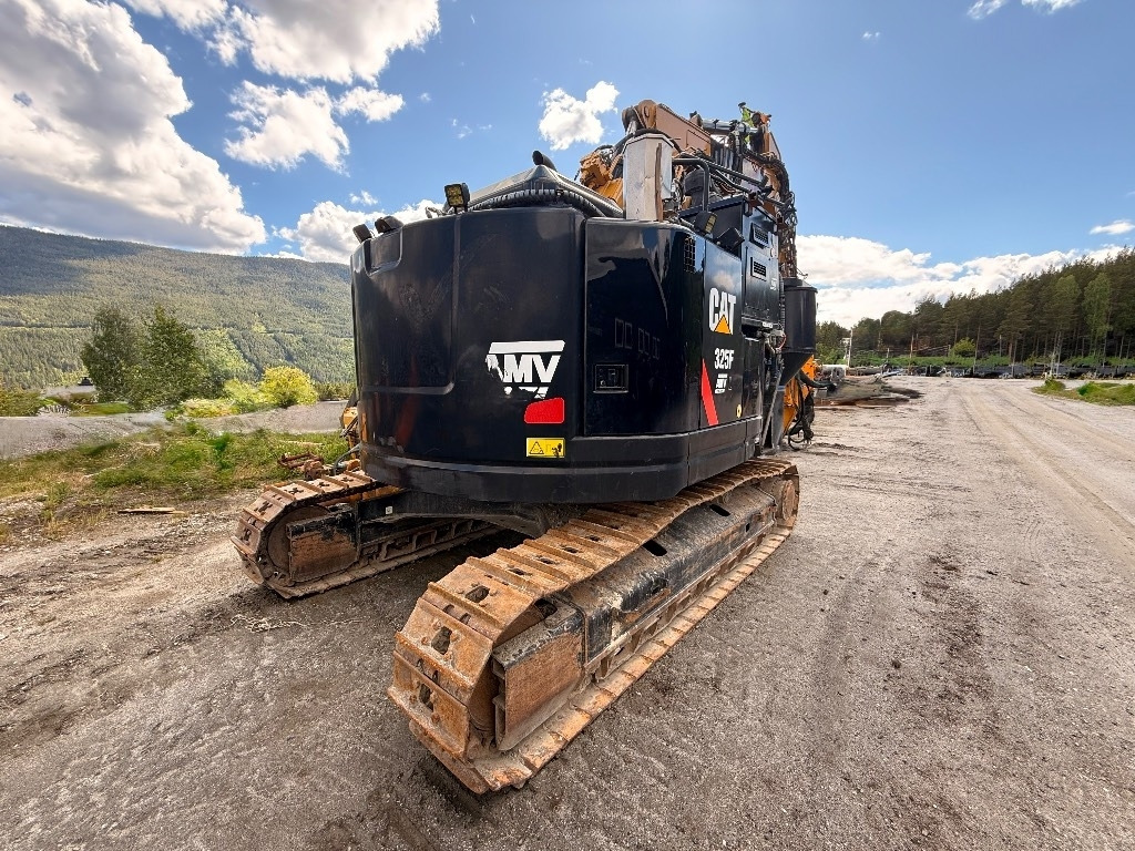 CAT 325 FL CR - Excavator: picture 5 CAT 325 FL CR - Excavator: picture 5