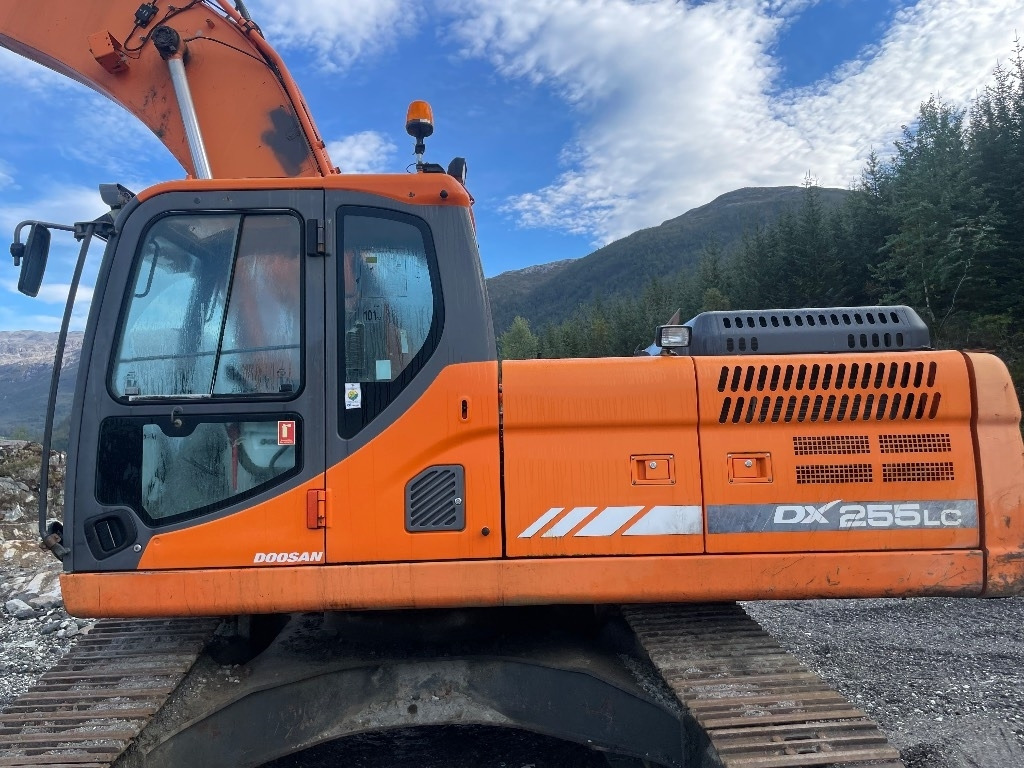 Doosan DX 255 LC-3 - Crawler excavator: picture 4 Doosan DX 255 LC-3 - Crawler excavator: picture 4