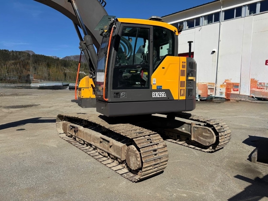 Volvo ECR 235 E - Crawler excavator: picture 1 Volvo ECR 235 E - Crawler excavator: picture 1