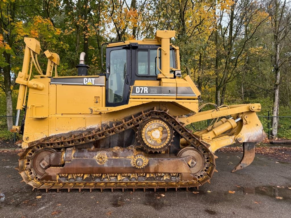 CAT D7R XR CE / LOW HOURS / TOP CONDITION - Bulldozer: picture 3 CAT D7R XR CE / LOW HOURS / TOP CONDITION - Bulldozer: picture 3