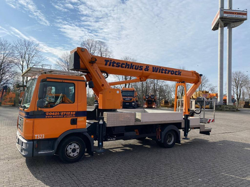Ruthmann T 330 - Truck mounted aerial platform: picture 1 Ruthmann T 330 - Truck mounted aerial platform: picture 1