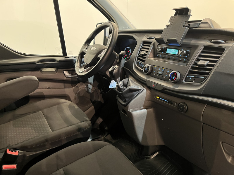 Ford Transit Custom 300 2.0 TDCI L2H1 Trend 130 PK Servicebus / Sortimo Inrichting / Euro 6 / Airco / Cruise Control / Klep / PDC / 3-Zits - Small van: picture 3 Ford Transit Custom 300 2.0 TDCI L2H1 Trend 130 PK Servicebus / Sortimo Inrichting / Euro 6 / Airco / Cruise Control / Klep / PDC / 3-Zits - Small van: picture 3