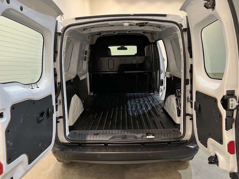 Renault Kangoo 1.5 dCi Maxi Automaat / Euro 6 / Airco / Cruise Control / Camera / 68.000 KM !! - Small van: picture 5 Renault Kangoo 1.5 dCi Maxi Automaat / Euro 6 / Airco / Cruise Control / Camera / 68.000 KM !! - Small van: picture 5
