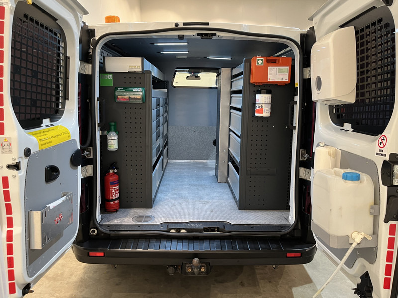 Renault Trafic 1.6 dCi T27 L1H1 Servicebus / Bott Inrichting / Euro 6 / 220V. / Airco / Cruise Control / Camera / Trekhaak - Small van: picture 4 Renault Trafic 1.6 dCi T27 L1H1 Servicebus / Bott Inrichting / Euro 6 / 220V. / Airco / Cruise Control / Camera / Trekhaak - Small van: picture 4