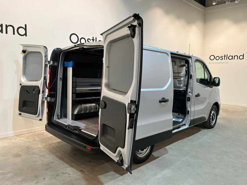 Renault Trafic 2.0 dCi L1H1 120 PK Servicebus / Sortimo Inrichting / Euro 6 / Airco / Camera / CarPlay / Cruise Control / Navigatie / 3-Zits / 27.800 KM !! / BPM VRIJ !! - Small van: picture 2 Renault Trafic 2.0 dCi L1H1 120 PK Servicebus / Sortimo Inrichting / Euro 6 / Airco / Camera / CarPlay / Cruise Control / Navigatie / 3-Zits / 27.800 KM !! / BPM VRIJ !! - Small van: picture 2