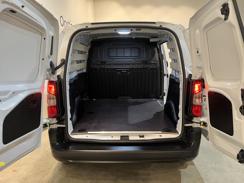 Toyota PROACE CITY Electric Live 50 kWh / 100% elektrisch !! / CCS Snellader / Airco / Cruise Control / CarPlay / Navigatie / Camera / 6.200 KM !! Z.G.A.N. / BPM VRIJ !! - Small van, Electric van: picture 5 Toyota PROACE CITY Electric Live 50 kWh / 100% elektrisch !! / CCS Snellader / Airco / Cruise Control / CarPlay / Navigatie / Camera / 6.200 KM !! Z.G.A.N. / BPM VRIJ !! - Small van, Electric van: picture 5