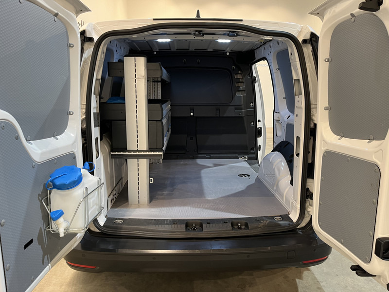 Volkswagen Caddy 2.0 TDI Comfort 123 PK DSG Automaat Servicebus / Sortimo Inrichting / Euro 6 / Airco / Cruise Control / Camera / CarPlay / Navigatie - Small van: picture 4 Volkswagen Caddy 2.0 TDI Comfort 123 PK DSG Automaat Servicebus / Sortimo Inrichting / Euro 6 / Airco / Cruise Control / Camera / CarPlay / Navigatie - Small van: picture 4