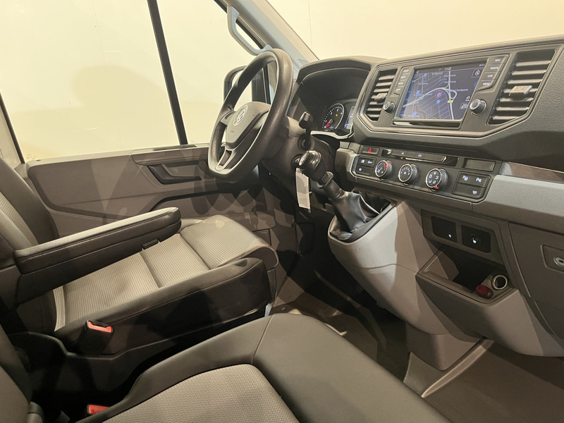 Volkswagen Crafter 35 2.0 TDI L3H3 180 PK Servicebus / Bott Inrichting / Euro 6 / Trekhaak 3000 KG / 220V. / Airco / Navigatie / CarPlay / Cruise Control / PDC 85.250 KM !! - Panel van, Combi van: picture 3 Volkswagen Crafter 35 2.0 TDI L3H3 180 PK Servicebus / Bott Inrichting / Euro 6 / Trekhaak 3000 KG / 220V. / Airco / Navigatie / CarPlay / Cruise Control / PDC 85.250 KM !! - Panel van, Combi van: picture 3