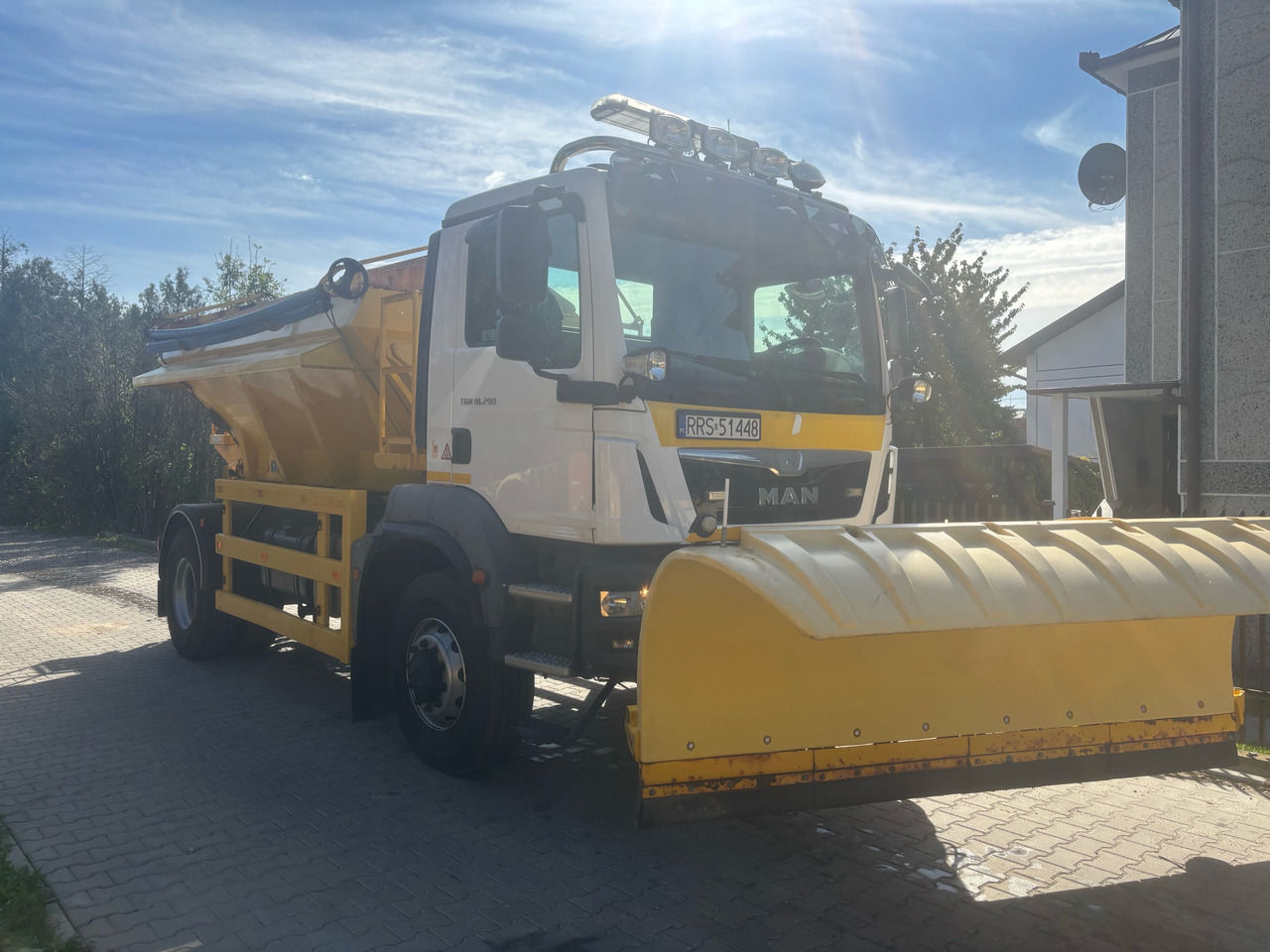 MAN TGM 18.290 4x4 BB GRITTER/SPREADER/PLOUGH - Snow removal vehicle: picture 2 MAN TGM 18.290 4x4 BB GRITTER/SPREADER/PLOUGH - Snow removal vehicle: picture 2