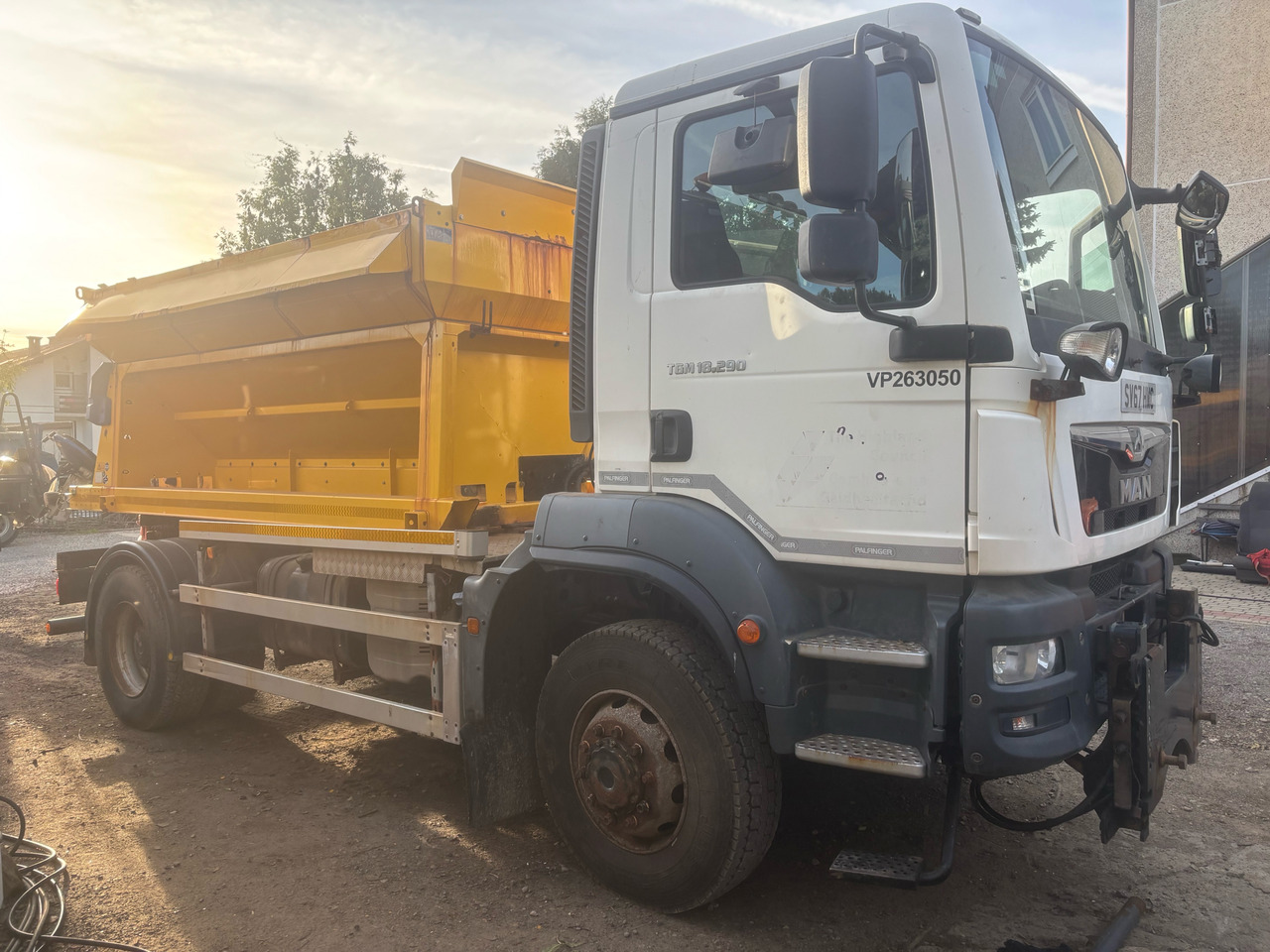 MAN TGM 18.290 4x4BB SPREADER/GRITTER/Plough - Snow removal vehicle: picture 2 MAN TGM 18.290 4x4BB SPREADER/GRITTER/Plough - Snow removal vehicle: picture 2