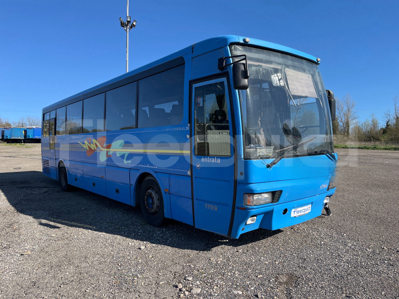 De Simon Starbus - Coach: picture 1 De Simon Starbus - Coach: picture 1