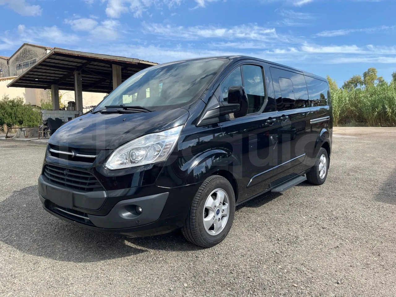 Ford Tourneo Custom - Minibus, Passenger van: picture 4 Ford Tourneo Custom - Minibus, Passenger van: picture 4