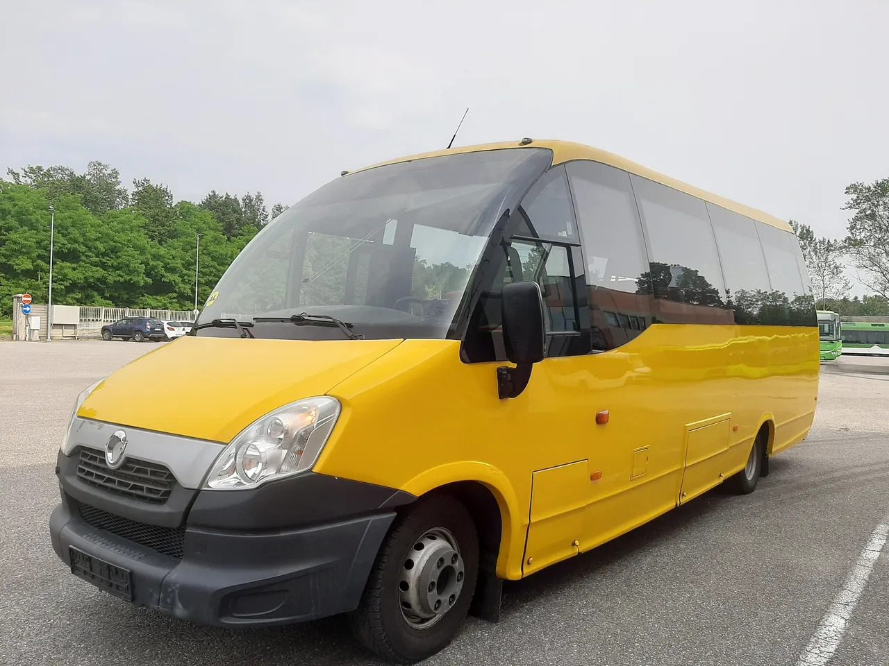 Indcar Wing - Suburban bus: picture 4 Indcar Wing - Suburban bus: picture 4