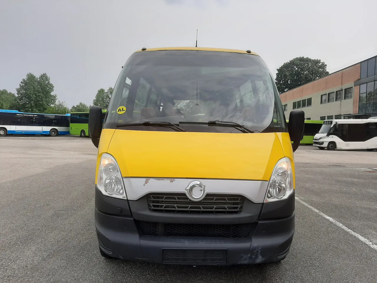 Indcar Wing - Suburban bus: picture 2 Indcar Wing - Suburban bus: picture 2
