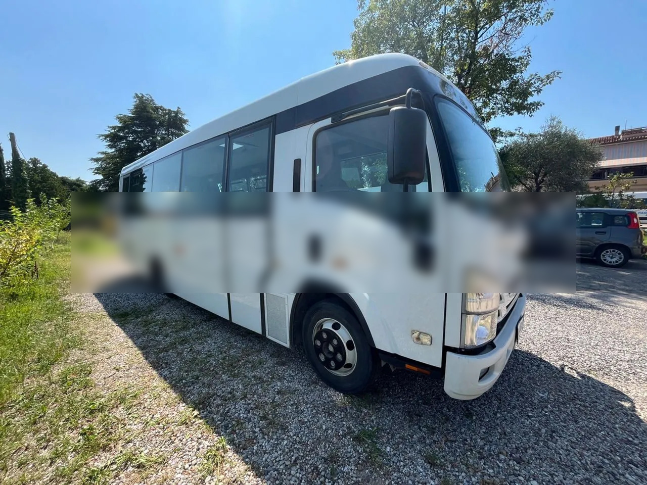 Isuzu P65 - School bus: picture 2 Isuzu P65 - School bus: picture 2