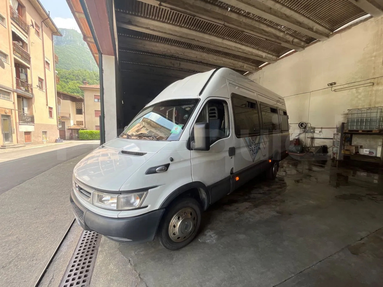 Iveco Daily - Minibus, Passenger van: picture 4 Iveco Daily - Minibus, Passenger van: picture 4