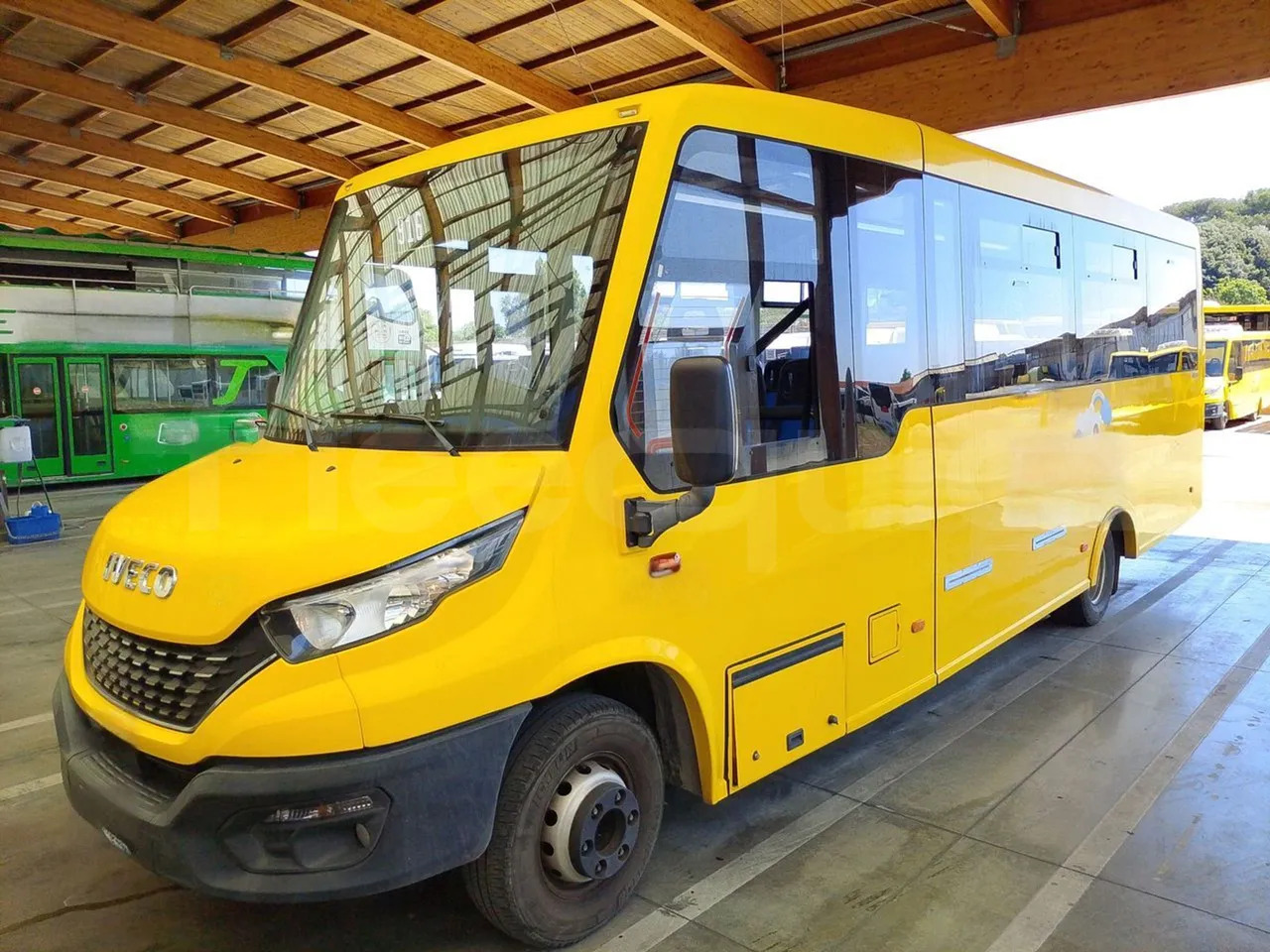 Iveco Indcar - School bus: picture 4 Iveco Indcar - School bus: picture 4