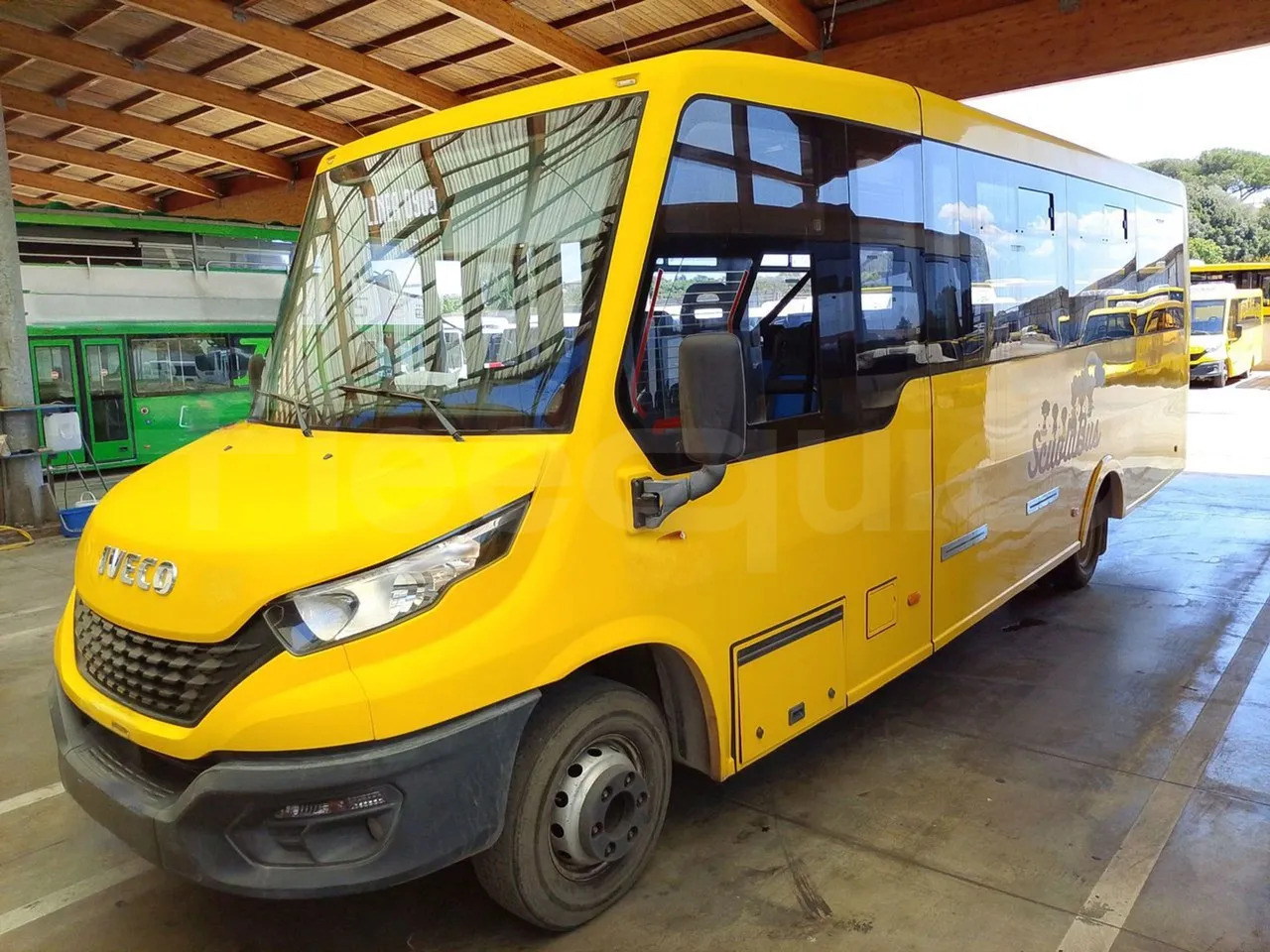 Iveco Indcar - School bus: picture 4 Iveco Indcar - School bus: picture 4