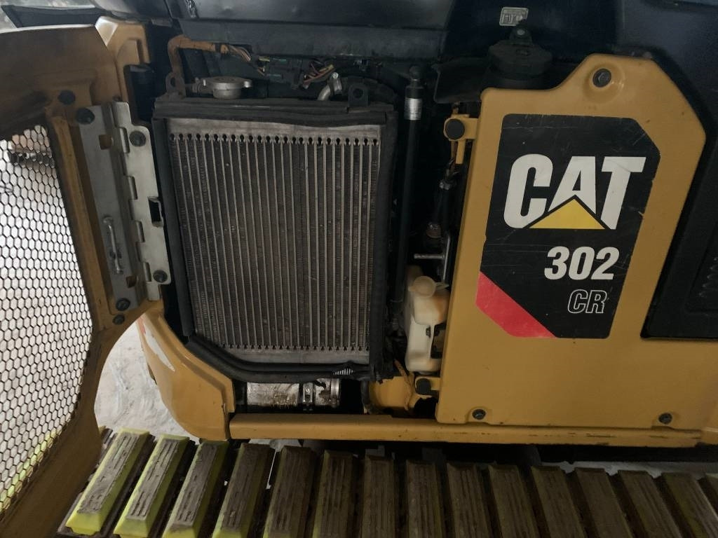 CAT 302 - Crawler excavator: picture 2 CAT 302 - Crawler excavator: picture 2