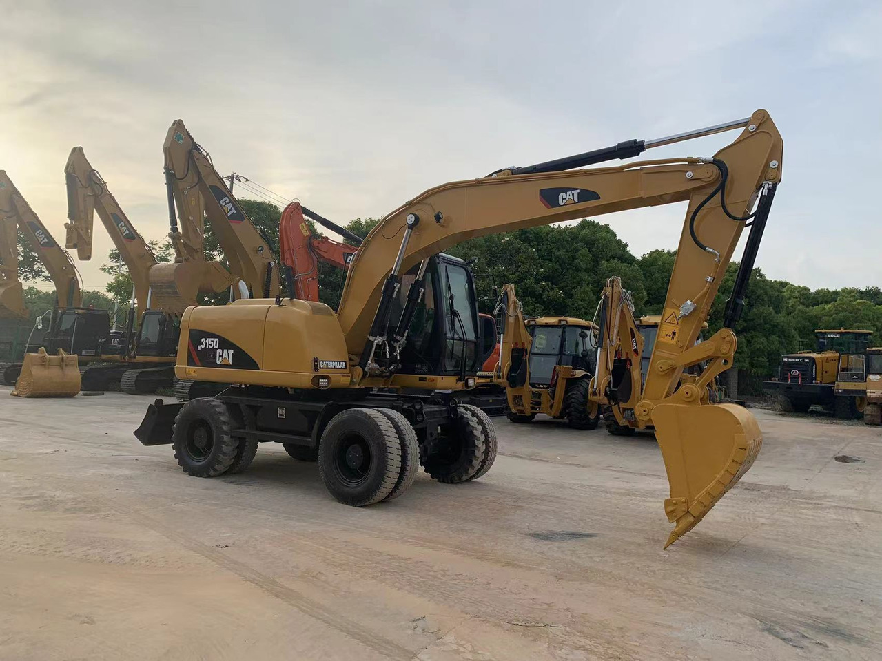 CATERPILLAR 315D - Wheel excavator: picture 3 CATERPILLAR 315D - Wheel excavator: picture 3