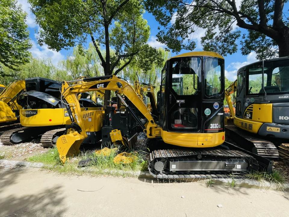Caterpillar 303C CR - Mini excavator: picture 1 Caterpillar 303C CR - Mini excavator: picture 1