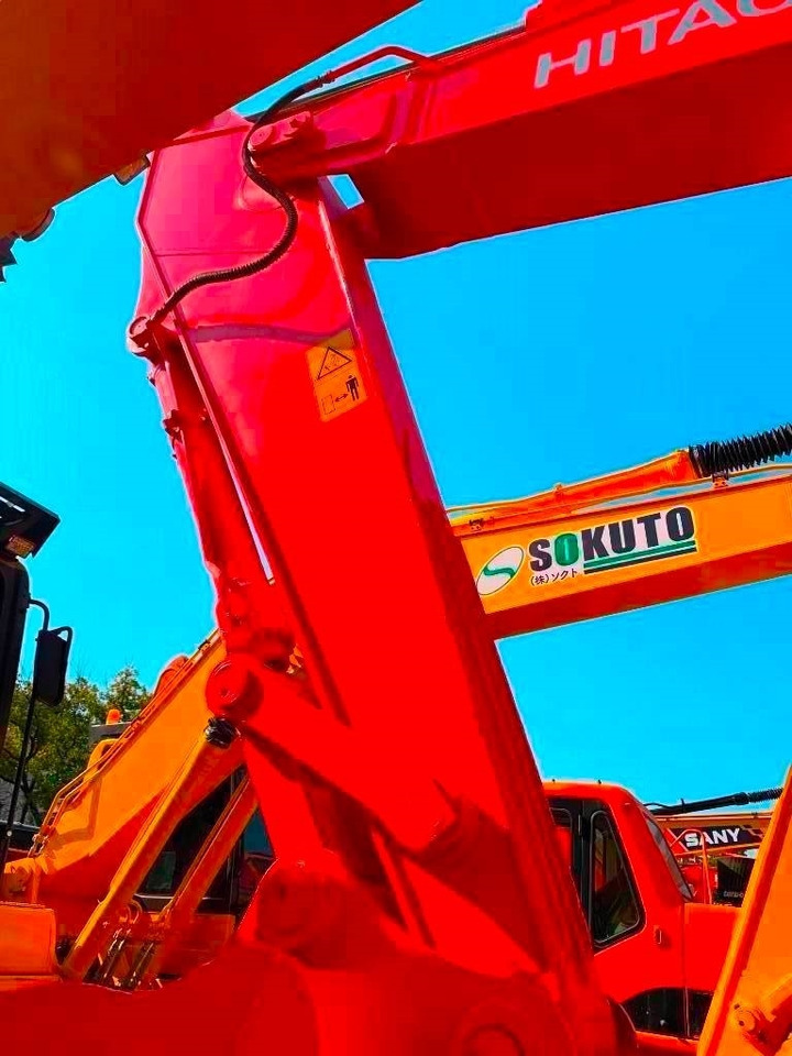 Hitachi Zaxis 240 - Crawler excavator: picture 3 Hitachi Zaxis 240 - Crawler excavator: picture 3