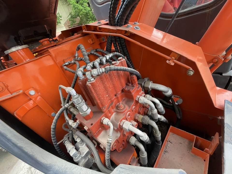 Hitachi Zaxis 75 (ZX75US-7) - Mini excavator: picture 2 Hitachi Zaxis 75 (ZX75US-7) - Mini excavator: picture 2