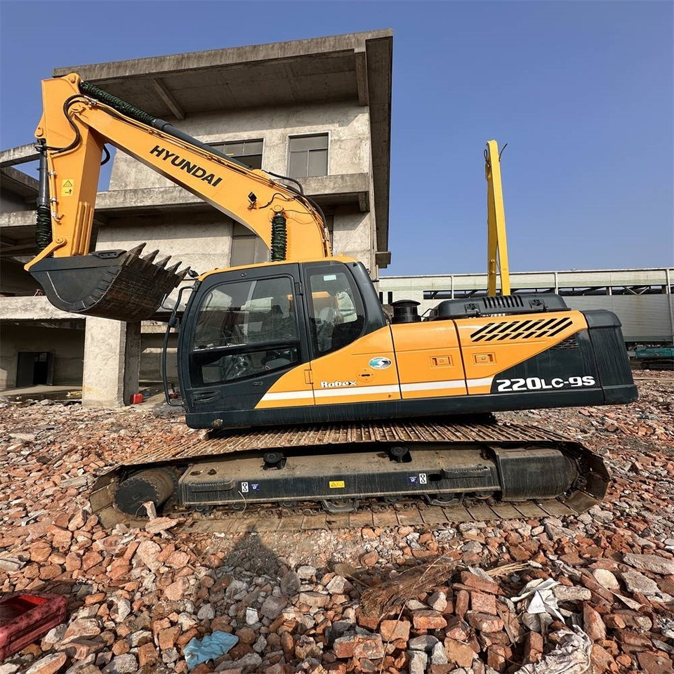 Hyundai 220LC-9S - Crawler excavator: picture 1 Hyundai 220LC-9S - Crawler excavator: picture 1