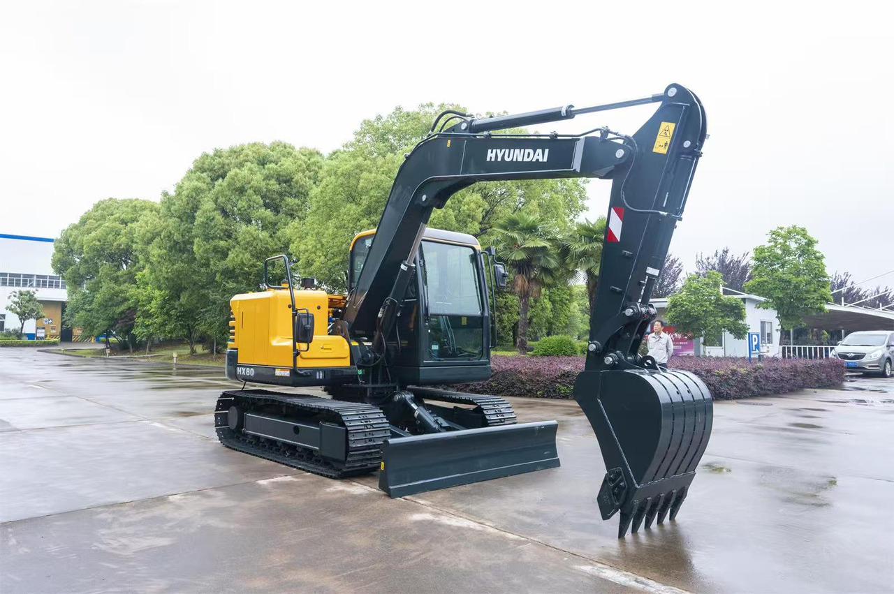 Hyundai HX80 - Mini excavator: picture 3 Hyundai HX80 - Mini excavator: picture 3