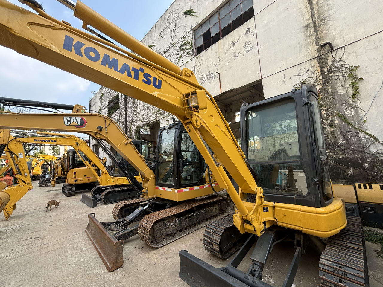 KOMATSU PC35MR \ - Mini excavator: picture 3 KOMATSU PC35MR \ - Mini excavator: picture 3