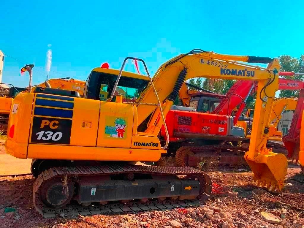 Komatsu PC 130 - Crawler excavator: picture 2 Komatsu PC 130 - Crawler excavator: picture 2
