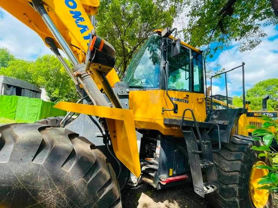 Komatsu WA380-6 - Wheel loader: picture 1 Komatsu WA380-6 - Wheel loader: picture 1
