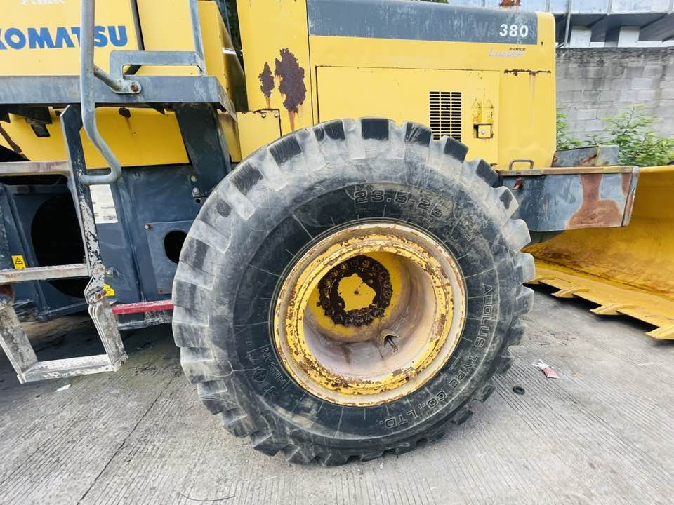 Komatsu WA380-8 - Wheel loader: picture 5 Komatsu WA380-8 - Wheel loader: picture 5