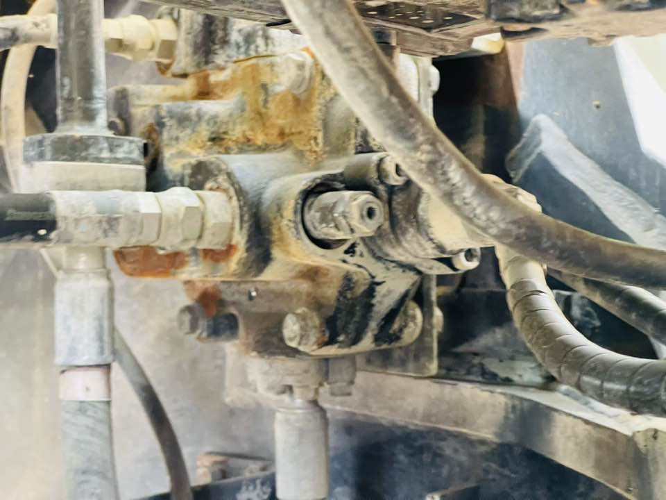 Komatsu WA380-8 - Wheel loader: picture 2 Komatsu WA380-8 - Wheel loader: picture 2