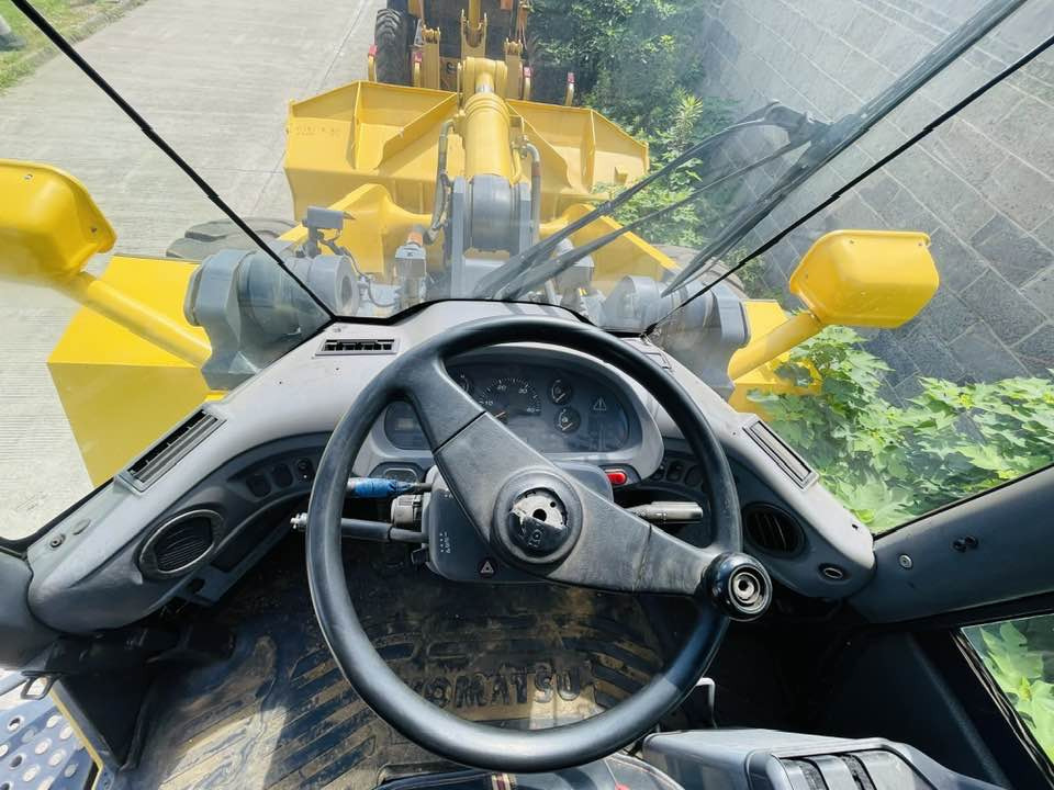 Komatsu WA470 - Wheel loader: picture 5 Komatsu WA470 - Wheel loader: picture 5