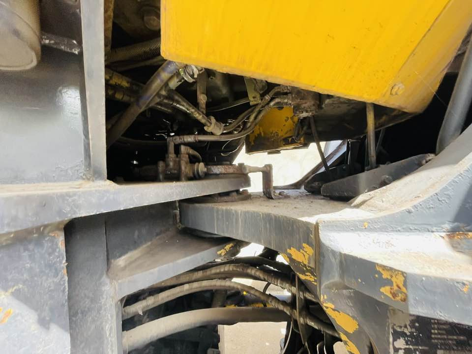 Komatsu WA500-8 - Wheel loader: picture 2 Komatsu WA500-8 - Wheel loader: picture 2