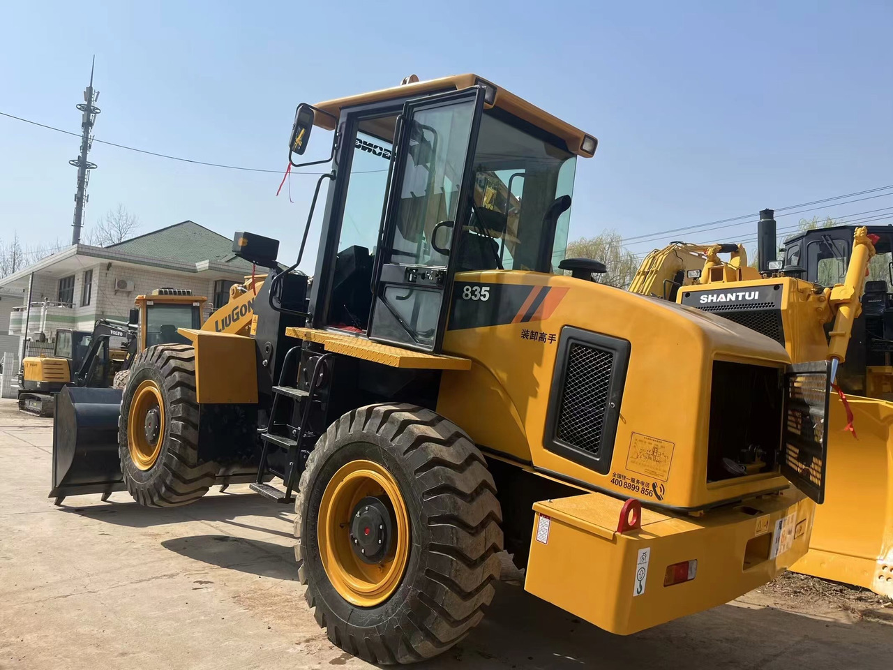 LIUGONG 835 - Wheel loader: picture 2 LIUGONG 835 - Wheel loader: picture 2