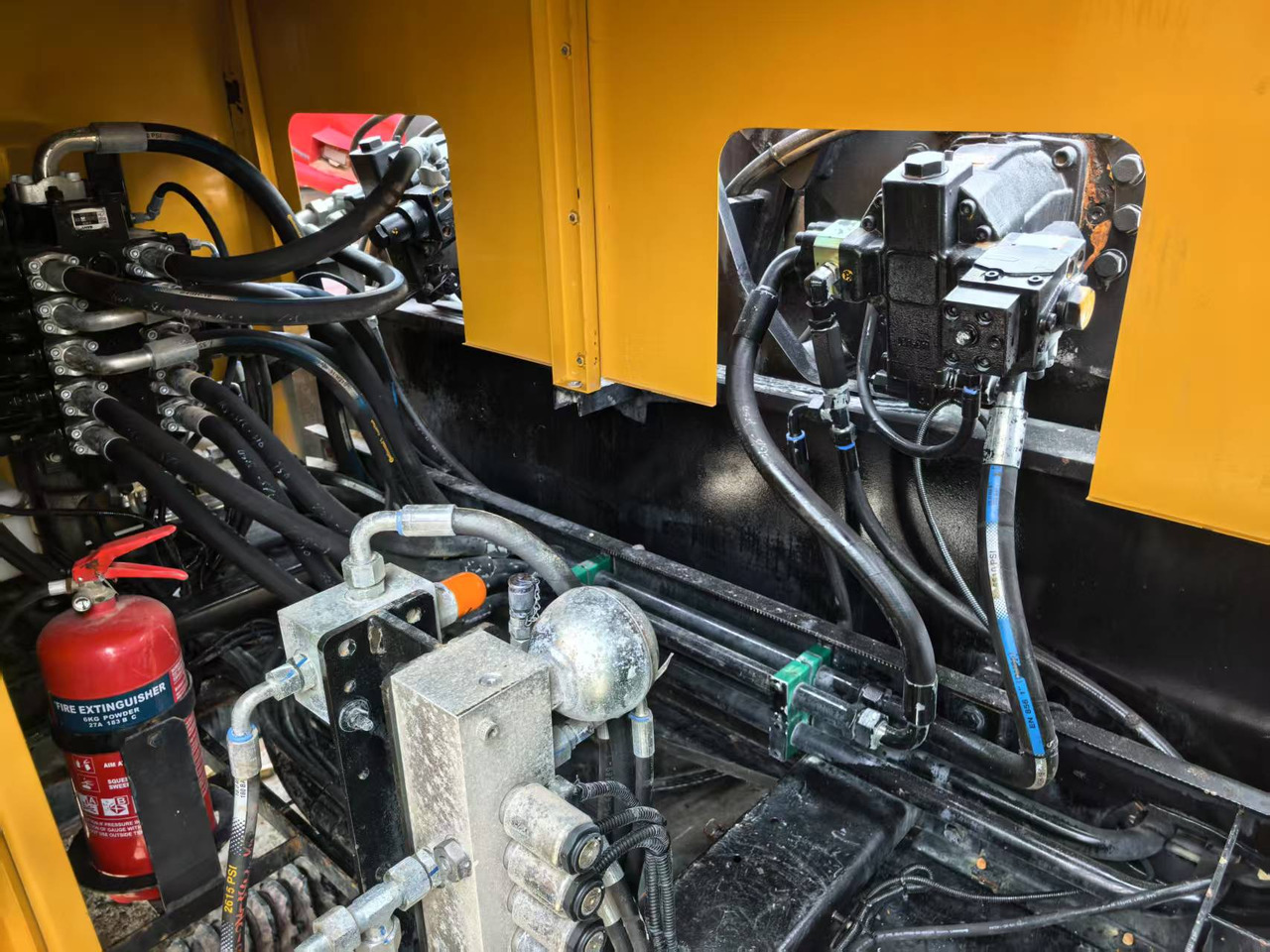 SANY SCC1000A-6 - Crawler crane: picture 3 SANY SCC1000A-6 - Crawler crane: picture 3