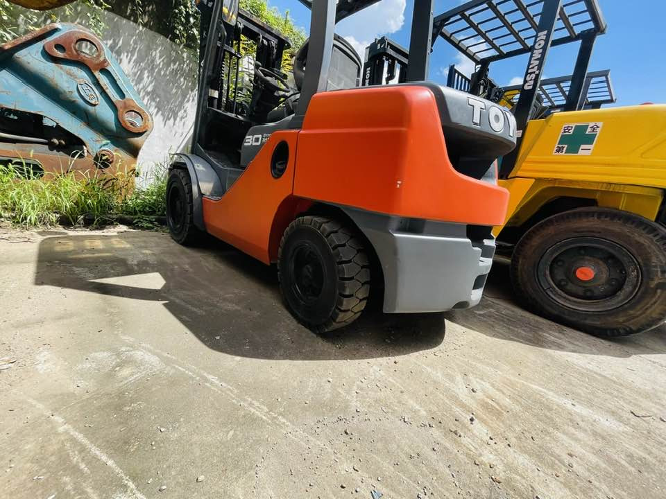 Toyota 30 - Electric forklift: picture 1 Toyota 30 - Electric forklift: picture 1