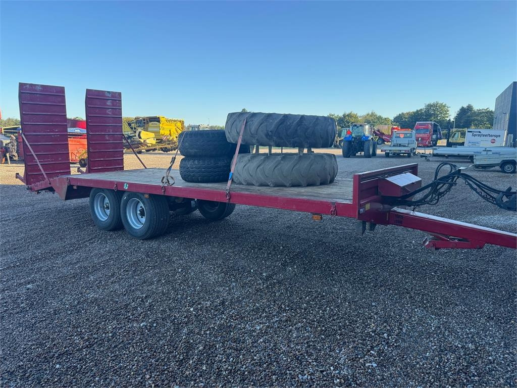 12T - Low loader trailer: picture 4 12T - Low loader trailer: picture 4